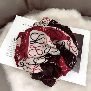 Móda Podzim Zima Španělsko Luxusní Značky Viskóza Šátek Geometrické Bowknot Hidžáb Šátky a Zábaly Ženské Foulards Echarpe Designer