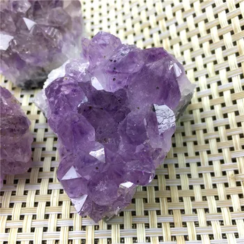 Přírodní ametyst clusteru quartz krystal geode vzorek surového kamene léčení